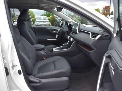 Used 2021 Toyota RAV4 Limited AWD/4WD image 25
