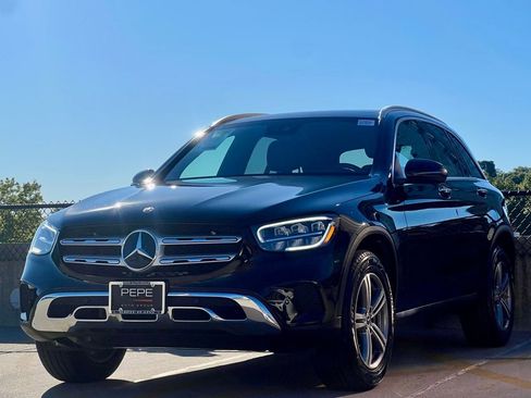 Certified 2022 Mercedes-Benz GLC 300 4MATIC image 4