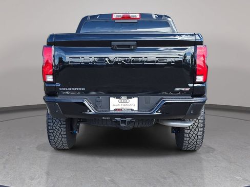 Used 2025 Chevrolet Colorado ZR2 w/ Technology Package AWD/4WD image 7