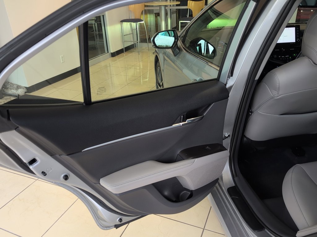 Used 2023 Toyota Camry XLE FWD image 29