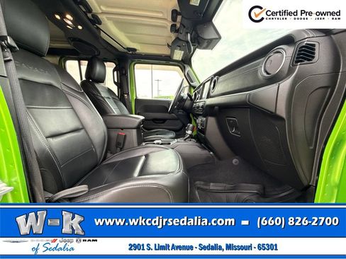 Used 2019 Jeep Wrangler Unlimited Sahara AWD/4WD image 28