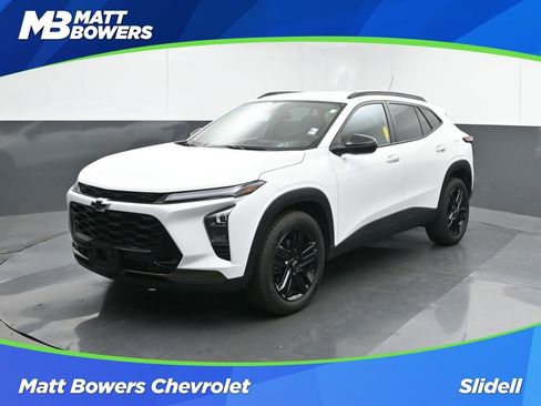 Used 2025 Chevrolet Trax ACTIV w/ Driver Confidence Package image 1