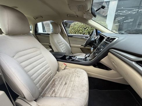 Used 2014 Ford Fusion SE image 27