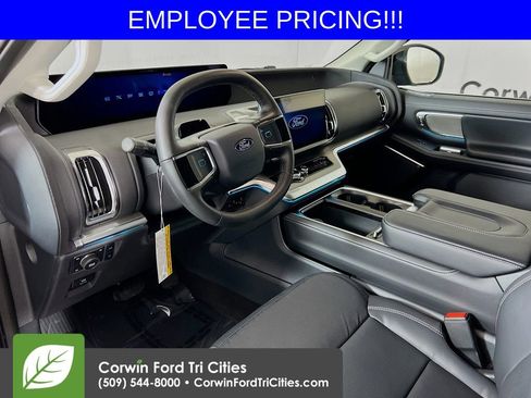 New 2026 Ford Expedition Max Platinum w/ Driver's Package AWD/4WD image 3