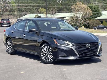 Used 2024 Nissan Altima 2.5 SV