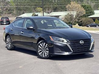 Used 2024 Nissan Altima 2.5 SV video 1