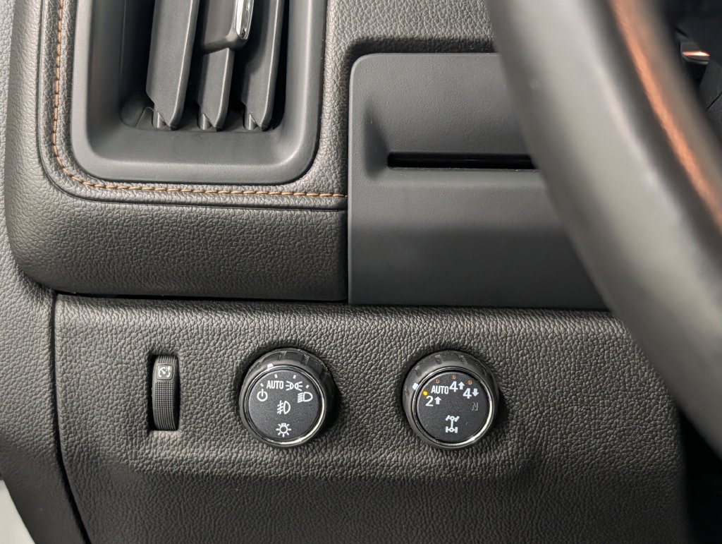 Used 2022 GMC Canyon AT4 AWD/4WD image 25
