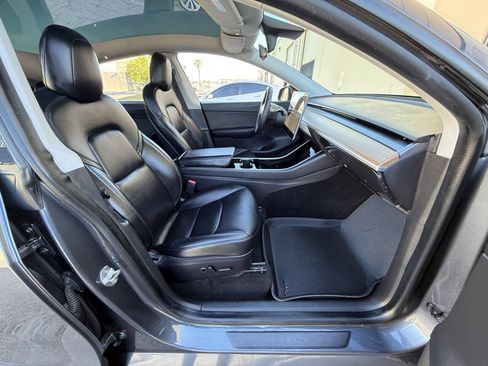 Used 2021 Tesla Model Y Long Range AWD/4WD image 28
