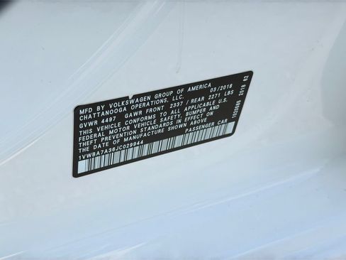 Used 2018 Volkswagen Passat 2.0T SE FWD image 30