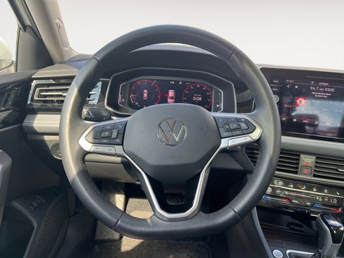 Certified 2025 Volkswagen Jetta SEL image 14