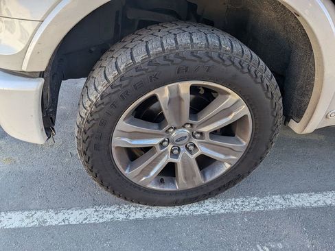 Used 2016 Ford F150 Platinum w/ Equipment Group 701A Luxury image 13