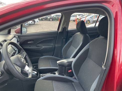 Used 2025 Nissan Versa SV image 35