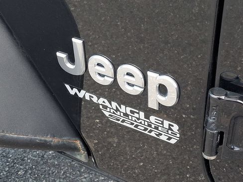 Used 2019 Jeep Wrangler Unlimited Sport S AWD/4WD image 30
