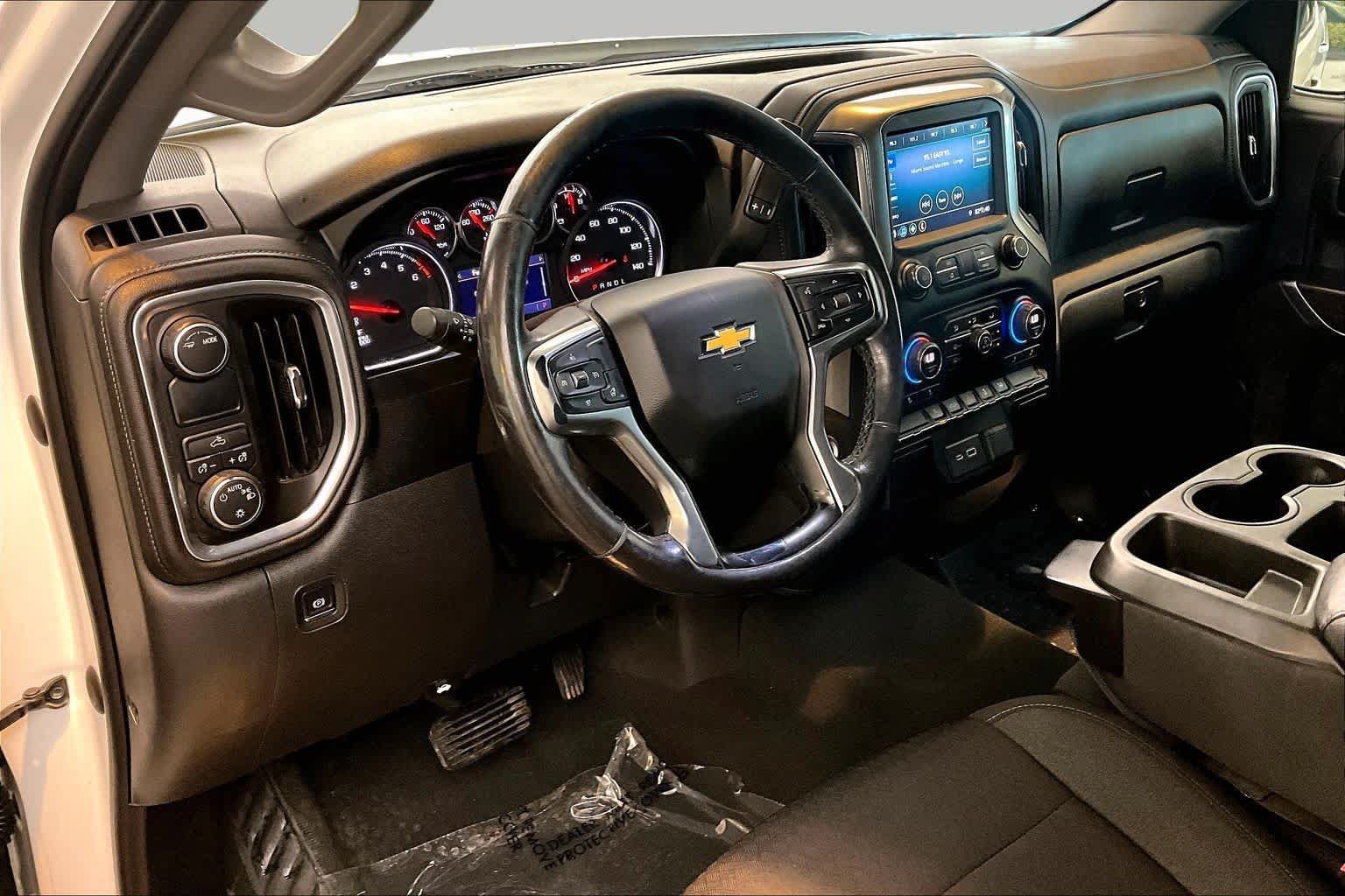 Used 2021 Chevrolet Silverado 1500 LT RWD image 14