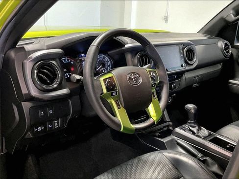Used 2023 Toyota Tacoma TRD Off-Road image 16