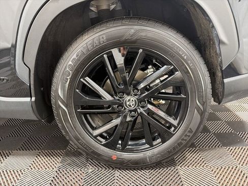 Used 2024 Toyota Corolla Cross AWD Hybrid image 31