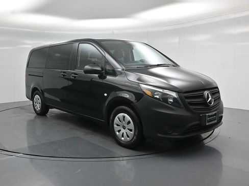 Used 2023 Mercedes-Benz Metris Passenger image 53