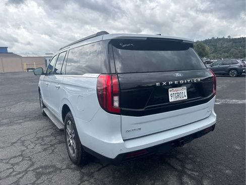 Used 2025 Ford Expedition Max Active image 7