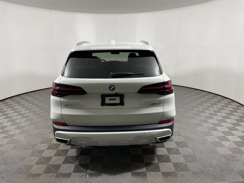 Used 2024 BMW X5 sDrive40i w/ Parking Assistance Package image 4