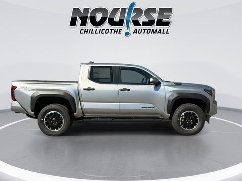 New 2025 Toyota Tacoma TRD Off-Road AWD/4WD image 9