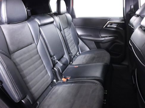 Used 2022 Mitsubishi Outlander SE AWD/4WD image 44