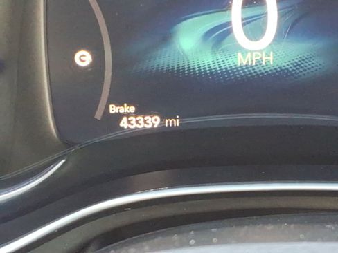 Used 2022 Chrysler Pacifica Limited w/ S Appearance Package image 13