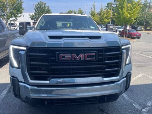 Used 2026 GMC Sierra 3500 Pro w/ Convenience Package AWD/4WD image 4