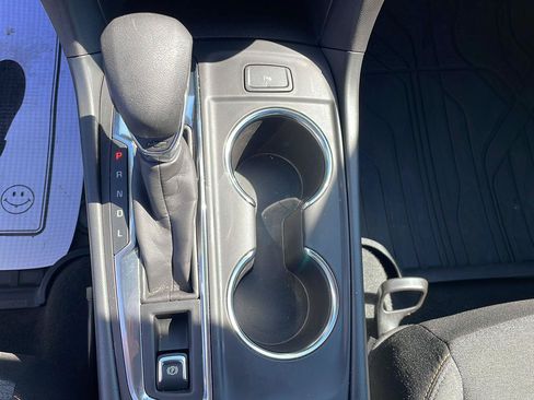 Used 2024 Chevrolet Equinox LT w/ LPO, Floor Liner Package FWD image 19