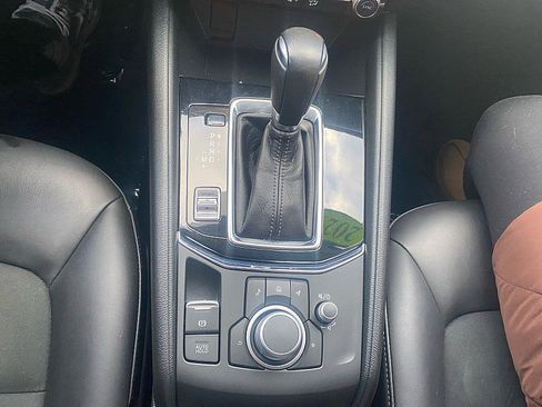 Used 2021 MAZDA CX-5 Touring image 26