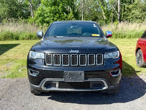 Used 2018 Jeep Grand Cherokee Limited AWD/4WD image 2