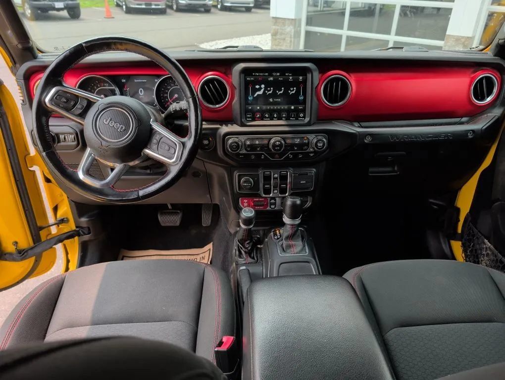 Used 2021 Jeep Wrangler Unlimited Rubicon w/ Dual Top Group AWD/4WD image 8