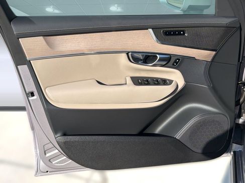 New 2026 Volvo XC90 B6 Plus w/ Protection Package AWD/4WD image 13