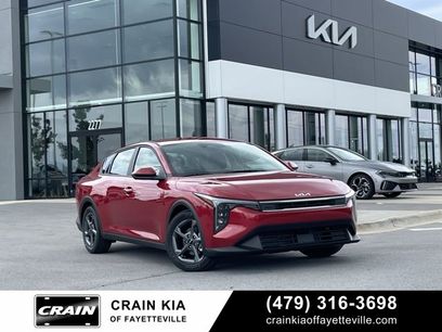 New 2025 Kia K4 LXS