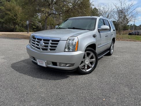 Used 2012 Cadillac Escalade Luxury image 29