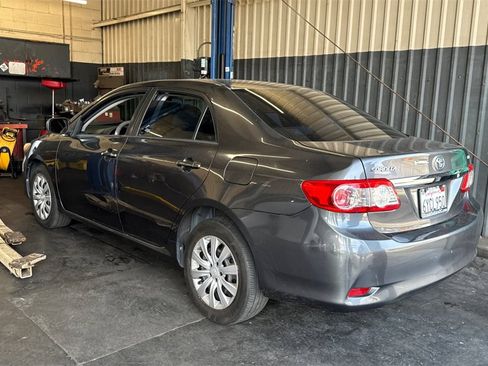 Used 2012 Toyota Corolla LE image 3