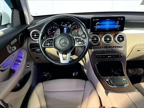 Used 2022 Mercedes-Benz GLC 300 4MATIC image 6