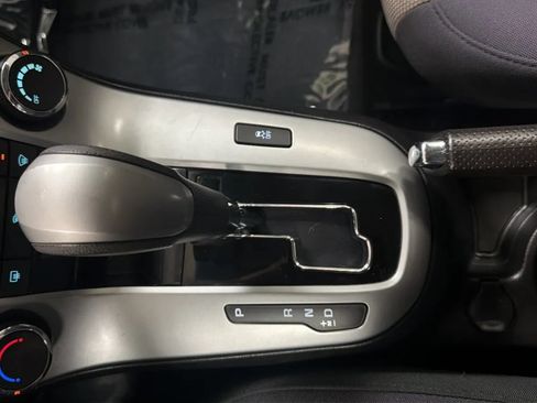 Used 2013 Chevrolet Cruze LS FWD image 13