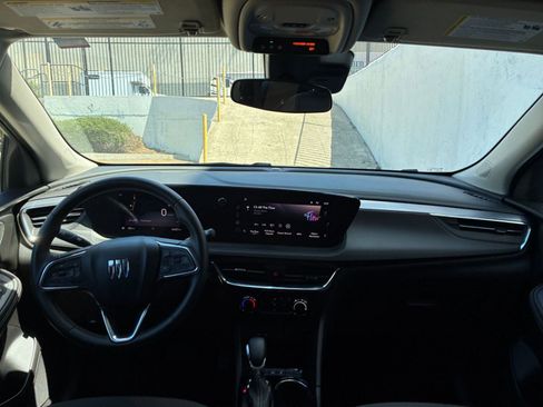 Used 2025 Buick Encore GX Preferred image 32