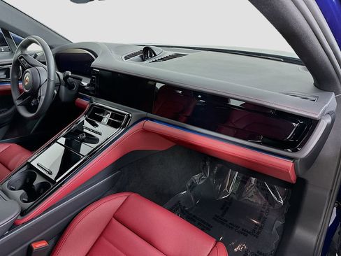 New 2026 Porsche Panamera RWD image 31