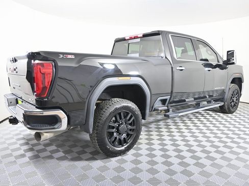 Used 2023 GMC Sierra 2500 SLT w/ SLT Premium Package image 7