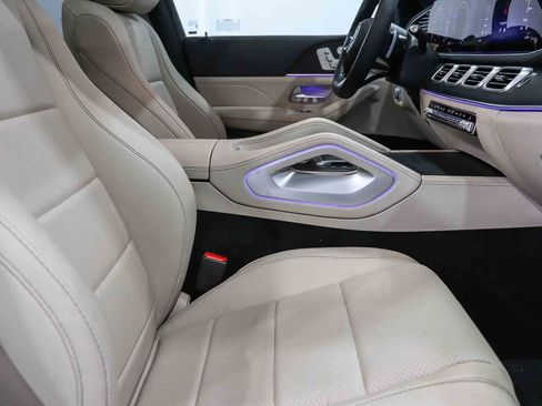 Certified 2024 Mercedes-Benz GLS 450 4MATIC image 17
