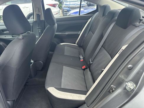 Used 2022 Nissan Versa SV FWD image 17