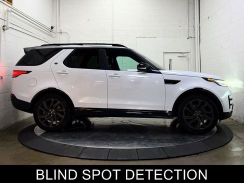 Used 2017 Land Rover Discovery HSE image 9