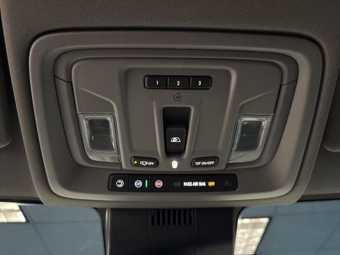 Certified 2022 Chevrolet Silverado 1500 LTZ image 29