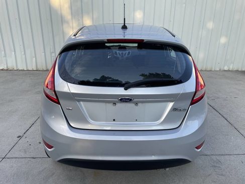 Used 2011 Ford Fiesta SE w/ 202A Rapid Spec Order Code image 4