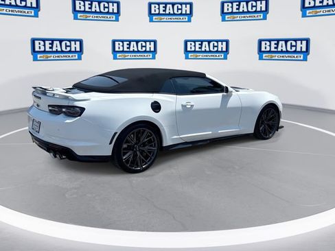 Used 2022 Chevrolet Camaro ZL1 RWD image 8