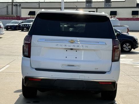 Used 2021 Chevrolet Suburban LT RWD image 5