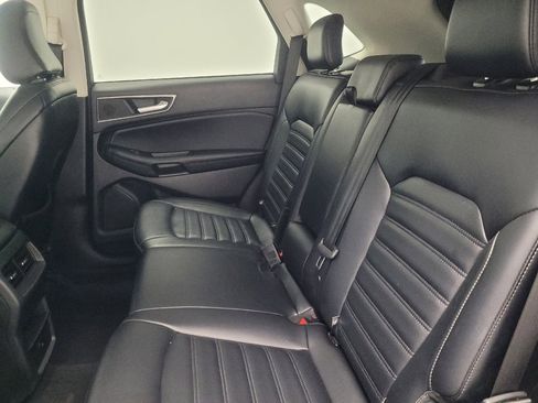 Used 2023 Ford Edge SEL image 18