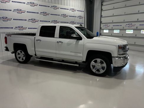 Used 2018 Chevrolet Silverado 1500 LTZ w/ Sport Package AWD/4WD image 12