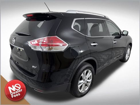 Used 2015 Nissan Rogue SV w/ SV Premium Package image 3
